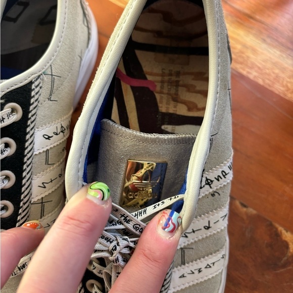 Adidas Hood Pope Sneakers Men’s size 8 Similar to Adidas Sambas Style - Picture 4 of 10